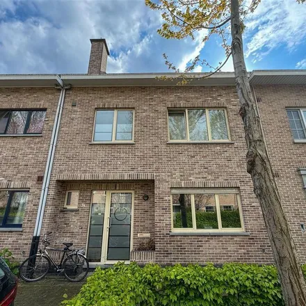 Rent this 3 bed apartment on Lodewijk Dosfellei 34 in 2640 Mortsel, Belgium