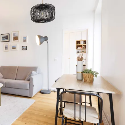 Image 2 - 104 Rue de Meaux, 75019 Paris, France - Apartment for rent