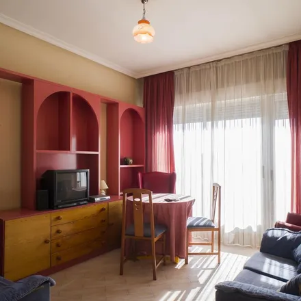 Image 4 - Paseo del Doctor Torres Villarroel, 55, 37006 Salamanca, Spain - Apartment for rent