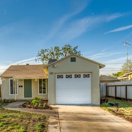 Buy this 3 bed house on 1120 East Saginaw Way in Fresno, CA 93704