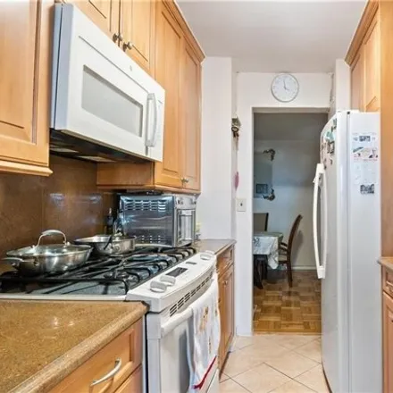 Image 5 - unnamed road, Colonial Heights, City of Yonkers, NY 10710, USA - Apartment for sale