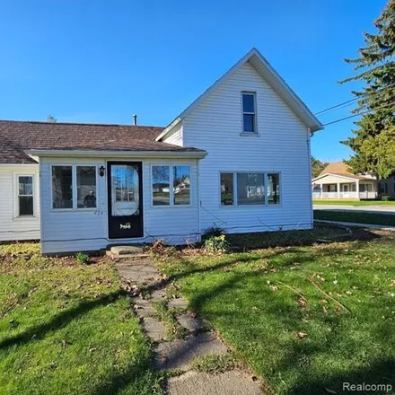 Buy this 3 bed house on 7111 Lincoln Street in Brown City, Sanilac County