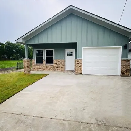 Buy this 3 bed house on 4202 Henderson Street in Greenville, TX 75401