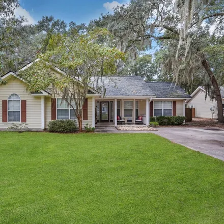 Rent this 4 bed house on 5 Folson Court in Walnut Hill, Beaufort County