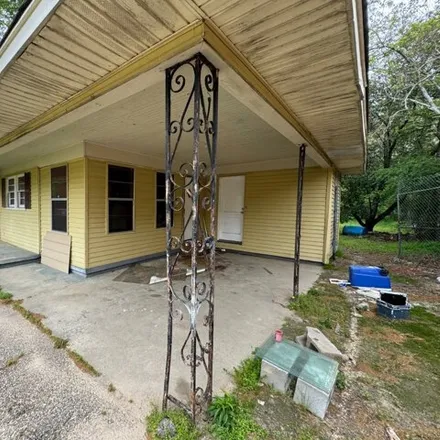 Image 3 - 2301 North 1st Avenue, Laurel, MS 39440, USA - House for sale