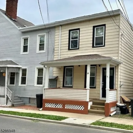 Image 2 - 21 West Street, Bordentown, NJ 08505, USA - House for sale