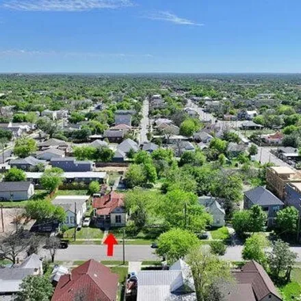 Image 6 - 1054 Wyoming Street, San Antonio, TX 78203, USA - House for sale