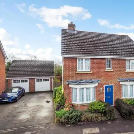Buy this 4 bed house on Chaffinch Road in Four Marks, GU34 5FG