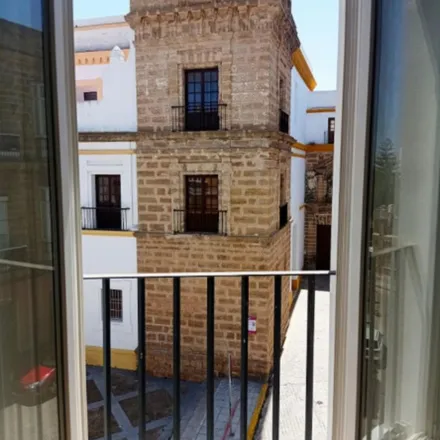 Image 8 - Calle Sopranis, 28, 11005 Cádiz, Spain - Apartment for rent
