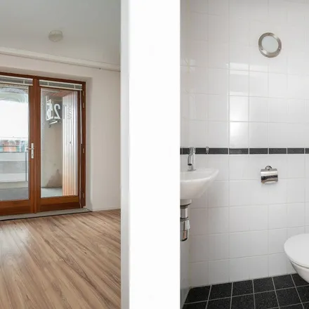 Image 2 - Piet Heinkade 221, 1019 HM Amsterdam, Netherlands - Apartment for rent