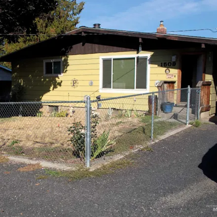 Buy this 2 bed house on 1509 Powers Avenue in Lewiston, ID 83501