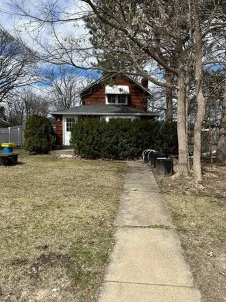 Buy this 2 bed house on 543 Michigan Avenue in Highland Park, IL 60035