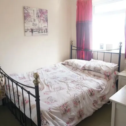 Rent this 3 bed apartment on New Community Church in Station Road, London