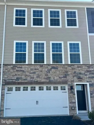 Rent this 3 bed townhouse on Monte Farm Road in Hartford, Mount Laurel Township