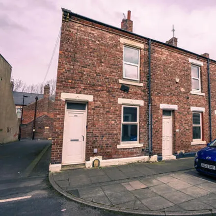 Rent this 2 bed townhouse on George Street in Wallsend, NE28 6SL