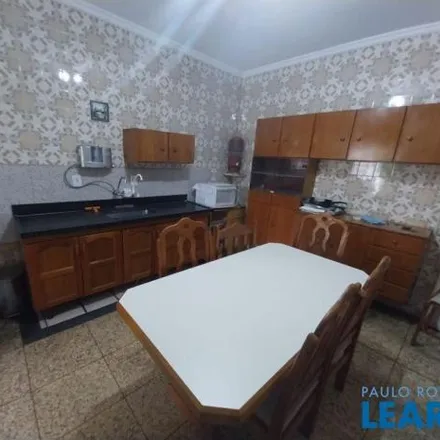 Rent this 2 bed house on Esporte Clube Jardim Stella in Rua Pereira Coutinho, Jardim Stella