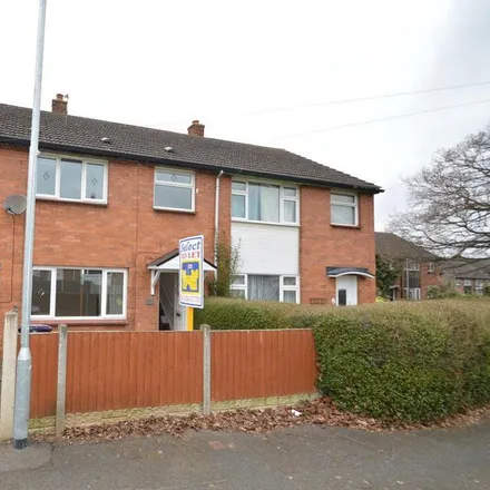 Rent this 3 bed townhouse on Poplar Close in Hills Lane, Madeley