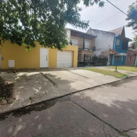 Image 2 - General Campos 647, Partido de Lomas de Zamora, 1828 Banfield, Argentina - House for sale