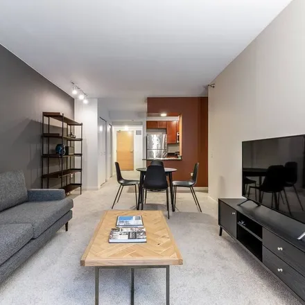 Rent this 1 bed apartment on Chicago