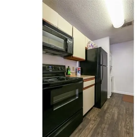 Image 8 - 912 West 22nd Street, Austin, TX 78705, USA - Condo for sale
