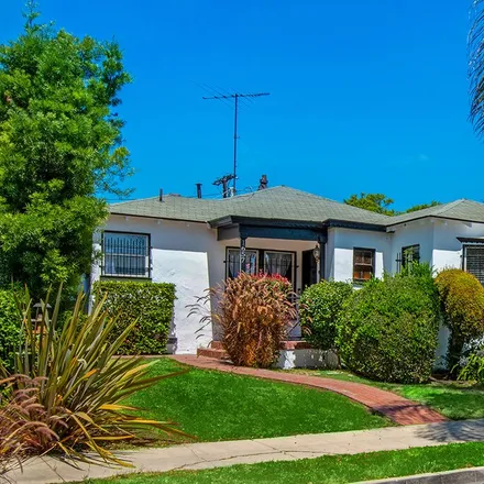Buy this 3 bed house on 1657 South Garth Avenue in Los Angeles, CA 90035