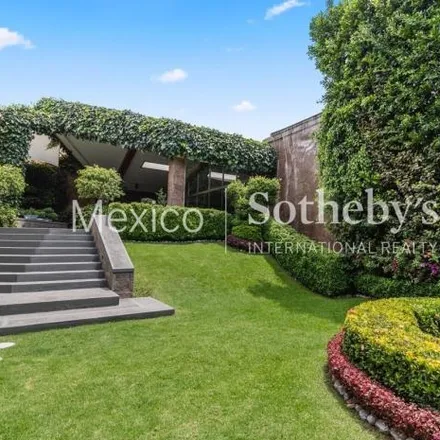 Buy this 5 bed house on Calle Fuente de Monasterios in 52787 Interlomas, MEX