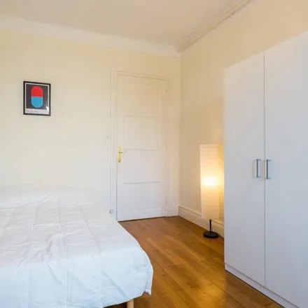 Rent this 3 bed room on 156 Cours Gambetta in 69007 Lyon, France