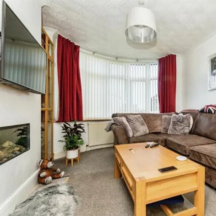 Image 3 - Home, 10 Roundwood Grove, Rawmarsh, S62 5HN, United Kingdom - Duplex for sale