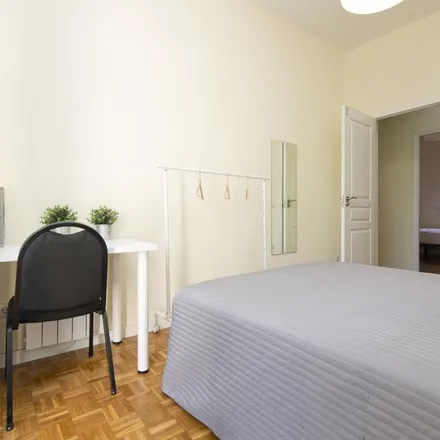 Rent this 6 bed apartment on Madrid in Ronda de Toledo, 34
