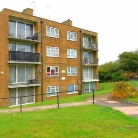 Image 1 - Westmorland Court, Rockhurst Drive, Eastbourne, BN20 8XB, United Kingdom - Apartment for sale