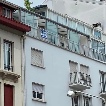 Rent this 2 bed apartment on 17 Avenue de Lattre de Tassigny in 64100 Bayonne, France