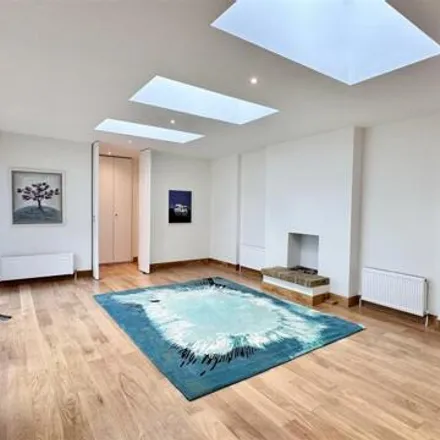 Image 2 - 15 Hall Road, London, NW8 9RD, United Kingdom - House for sale