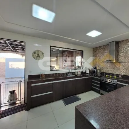 Buy this 3 bed apartment on Rua São Paulo in Centro, Divinópolis - MG