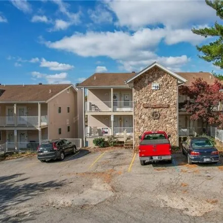 Buy this 2 bed condo on 702 Crow Road in Camden County, MO 65049