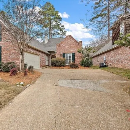 Buy this 5 bed house on 784 Versailles Drive in Ridgeland, MS 39157