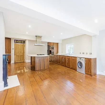 Image 3 - Cresford Road, London, SW6 2AH, United Kingdom - House for rent