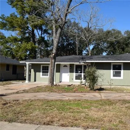 Rent this 4 bed house on 5975 Lyndhurst Drive in Houston, TX 77033
