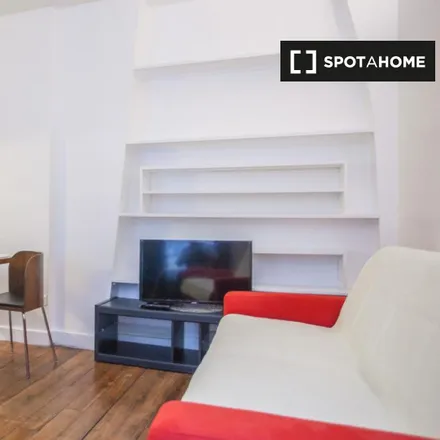 Rent this 1 bed apartment on 21 bis Boulevard Jules Ferry in 75011 Paris, France