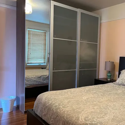 Rent this 2 bed house on San Francisco