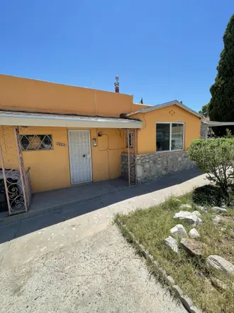 Rent this 1 bed house on 2112 Tremont Avenue in El Paso, TX 79930