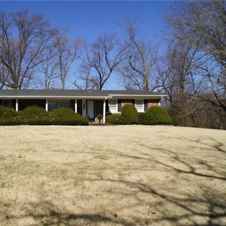 Buy this 3 bed house on 818 East Rosedale Drive in Oakwood Heights, Madison County