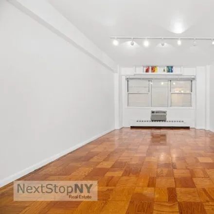 Image 6 - 153 East 57th Street, New York, NY 10022, USA - Apartment for sale