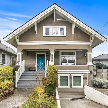 Buy this studio house on 3936 Woodland Park Avenue North in Seattle, WA 98103