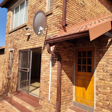 Image 5 - Apiesdoring Street, Sundowner, Randburg, 2169, South Africa - Townhouse for rent