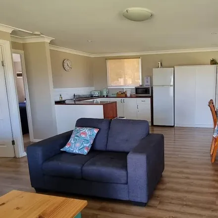 Rent this 2 bed townhouse on Kootingal NSW 2352