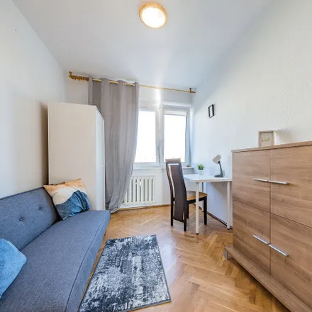 Rent this 3 bed room on Pomorska 18A in 80-333 Gdańsk, Poland