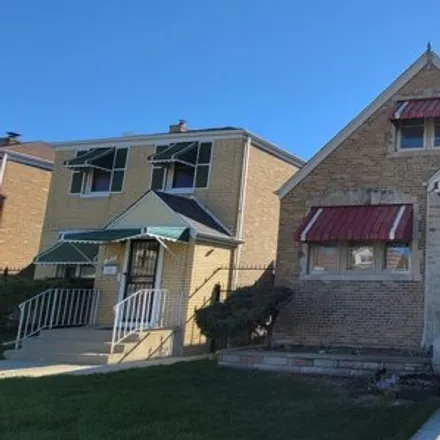 Buy this 3 bed house on 7719 South Damen Avenue in Chicago, IL 60620