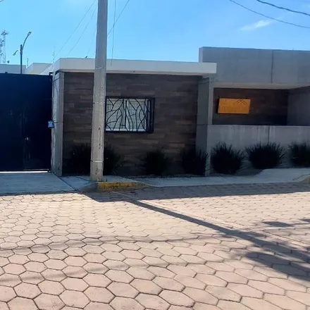 Buy this studio house on Avenida Ocotlán Chiautempan in 90050 Tlaxcala City, TLA
