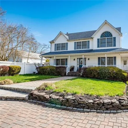 Buy this 4 bed house on 5 Florida Road in Montauk, East Hampton