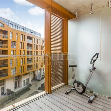 Image 5 - Tiggap House, 20 Cable Walk, London, SE10 0TP, United Kingdom - Apartment for rent